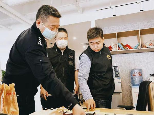 如何避免股票配资平台刷单式虚假交易？